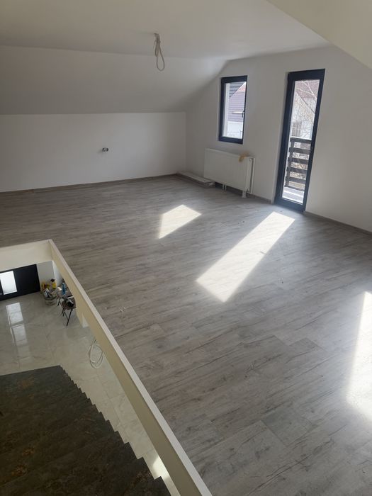 Casa la intrare in Sat Costi