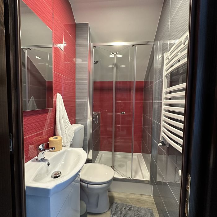 Vand locuinta in gura humorului