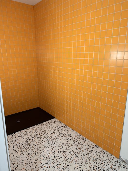 Execut lucrari gresie faianta de inalta calitate