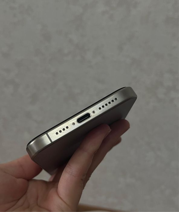 Iphone 15 pro max 80% 256gb