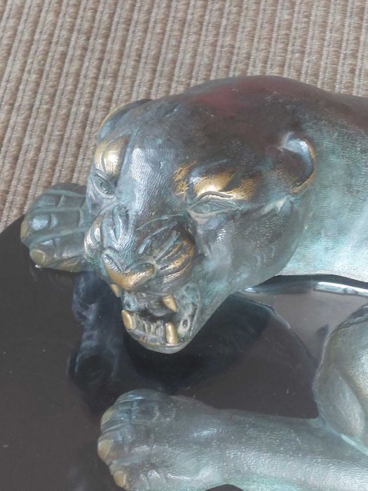 Пантера за холна маса