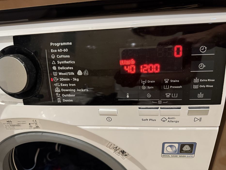 Пералня Aeg slim