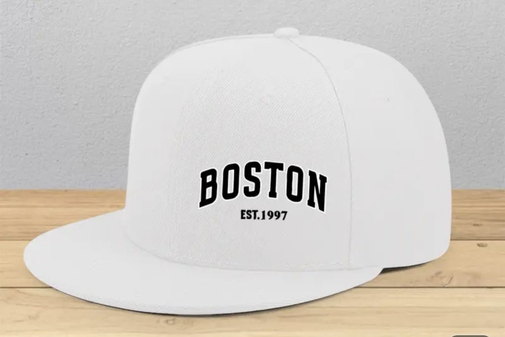 Кепки - новые продам