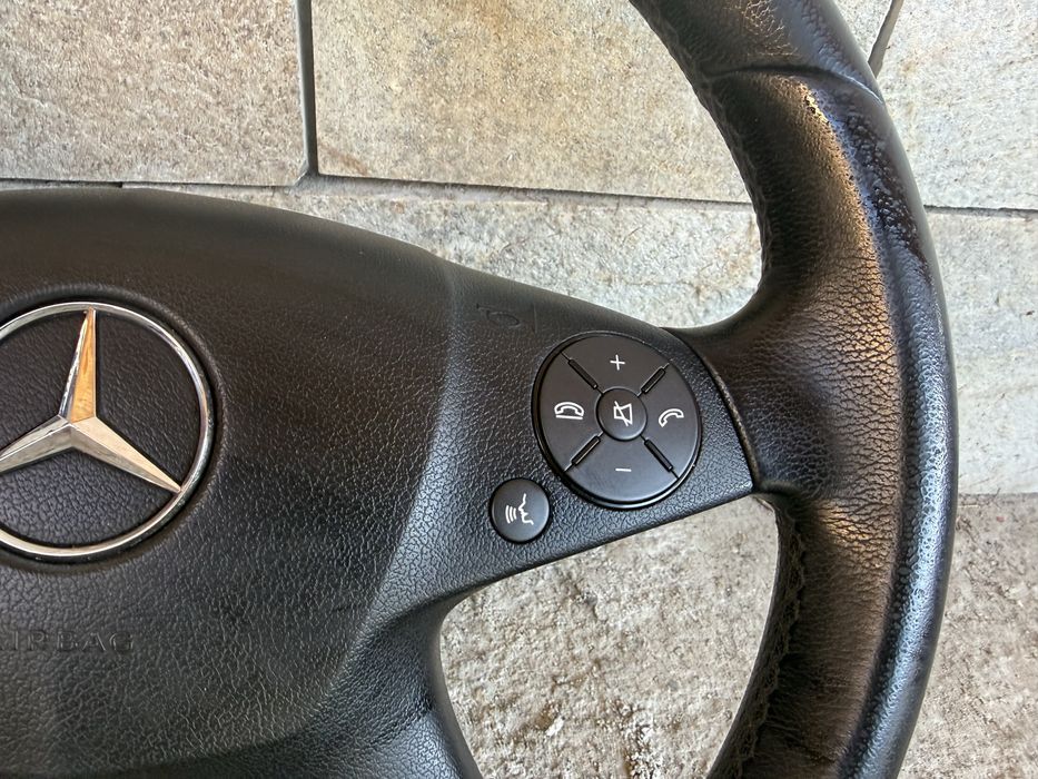Волан за Mercedes W204 07-11