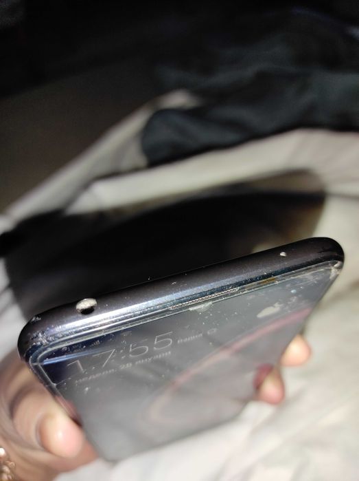 Продавам Huawei Y7 2019