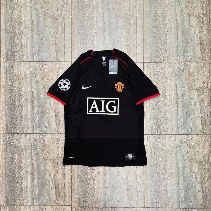 Продается ретро футбольные формы