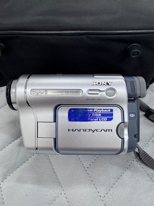 Видеокамера Sony Handicam