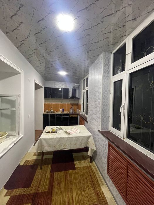 Квартира продаётся 3 комнот 1 етаж дом 3 етажка