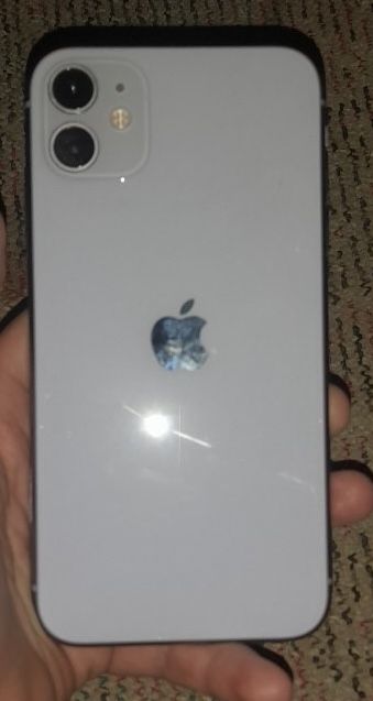 Iphone 11  yomkisti 87 true ton ishlaydi fase aydi ishlidi holati idea