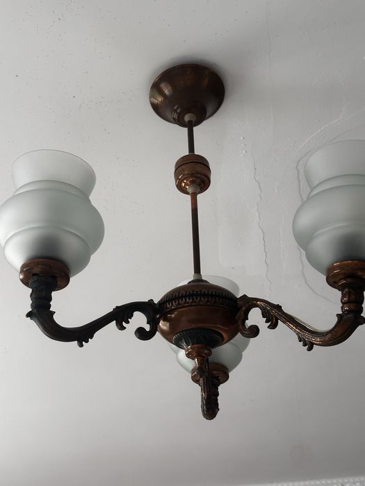 Продам люстры все по 5000