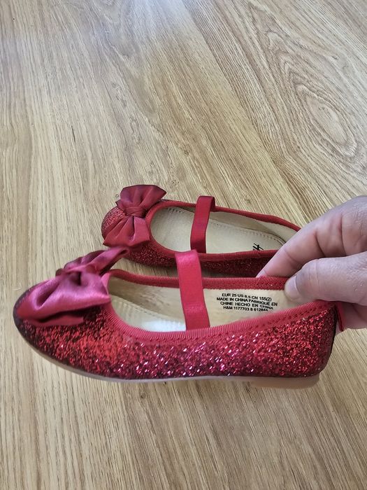 Червени пантофки р-р 25/ Сини пантофки р-р 28 см