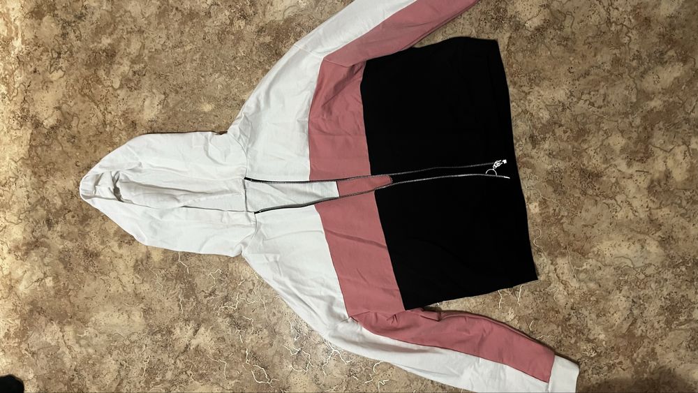 Продам спортивку 42-44