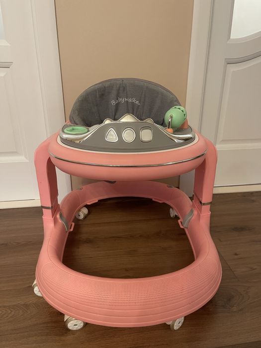 Premergător BabyWalker roz cu lumini și sunete