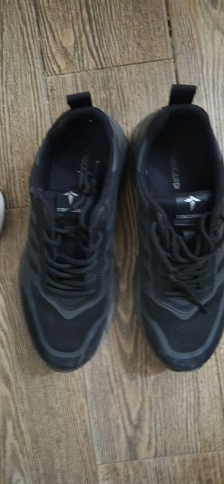 Кроссовки на мальчика 38.5-39р