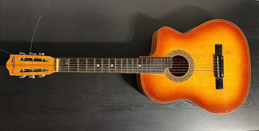 Българска Акустична Китара Кремона Хемус