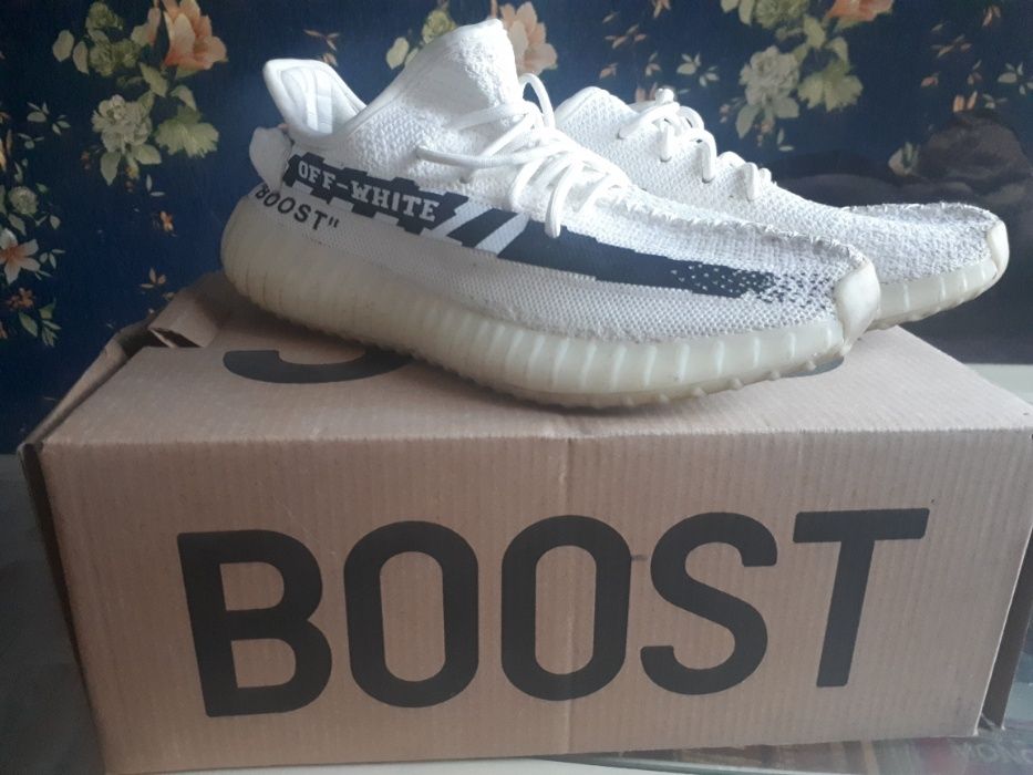Кроссовки "Yeezy boost 350"