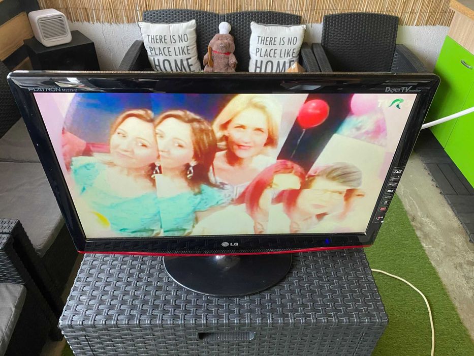 tv / monitor lg / 58 cm