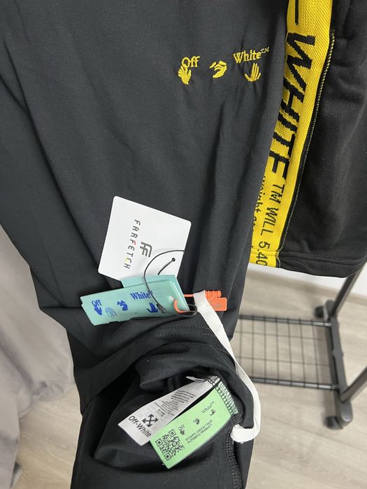 Compleu OFF WHITE super calitate