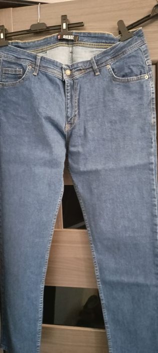 Blugi Diesel noi pentru barbati masura 40