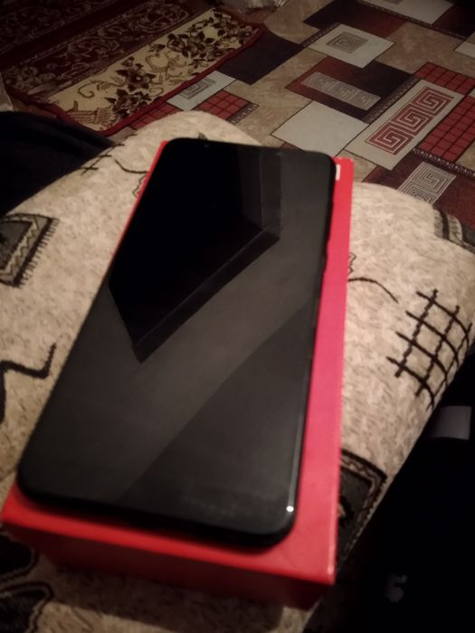 Redmi 5 plus  32гб