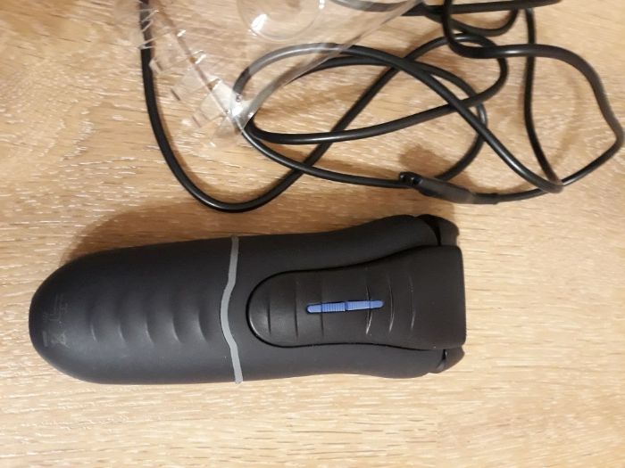 Електрическа самобръсначка Braun 130S 2in1