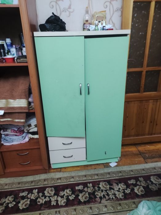 Shkaf sotiladi.2ta sandiq detskiy shkaf sovg'a