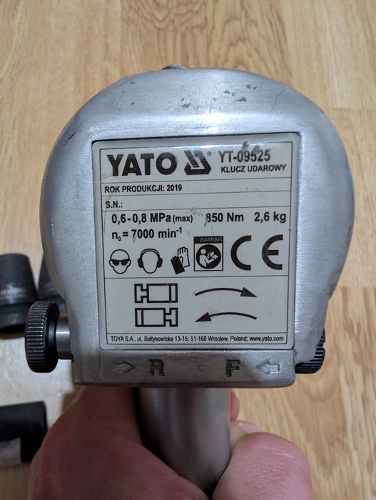 Set Pistol Impact Pneumatic Yato YT-09525 + 6 Tubulare HiKOKI
