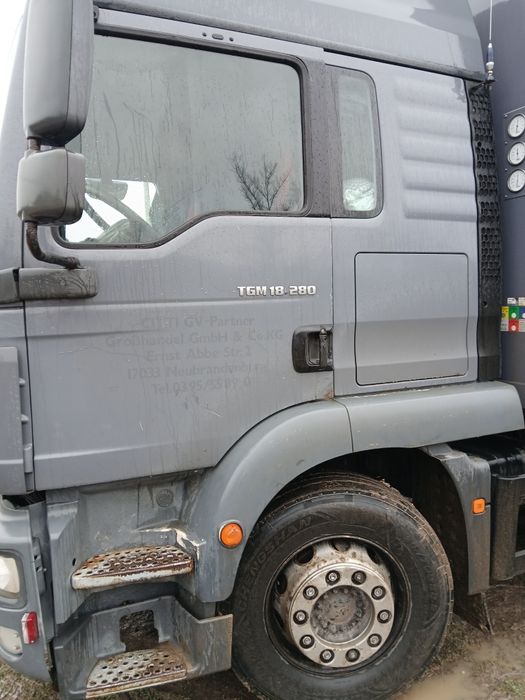 Vând camion frigorific