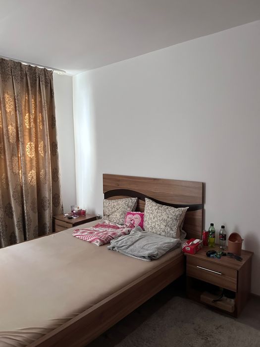Inchiriez apartament