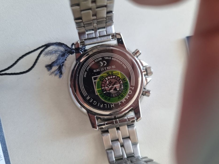 Ceas Tommy Hilfiger Femei Argintiu Inox (Nou în Cutie)