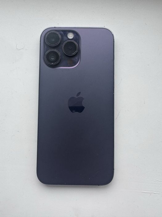 Продам Айфон 14 про макс