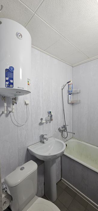 2 хонали уй сотилали вагзалда