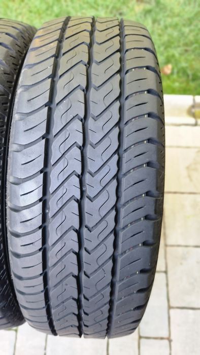 Anvelope vara 215 60 R 17 C Dunlop