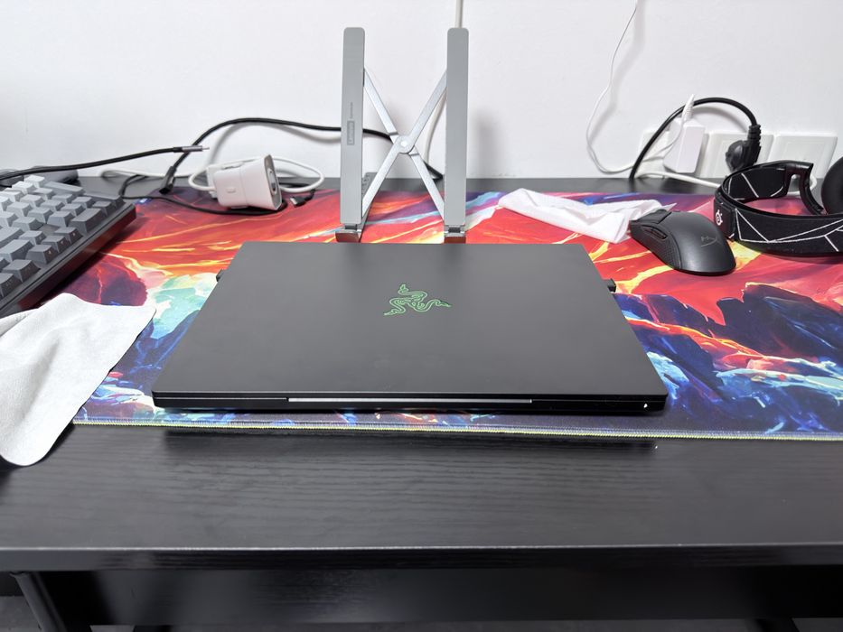 Продам свой ноутбук Razer blade 14 4070/8gb 32gb/1tb очень сильный !
