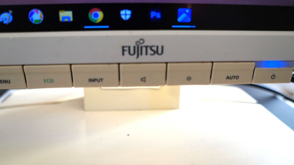 LCD монитор  Fujitsu B19-6 LED