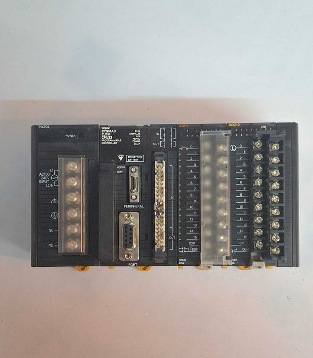 vind PLC Omron CJ1M CPU22 +ID211 + OD212, 48in/out