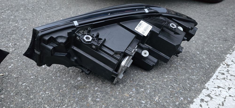 Faruri BMW G20, 2021, complete