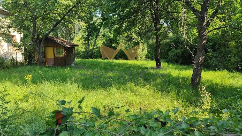 Парцел в Перник, област-с.Драгичево площ 600 цена 60000