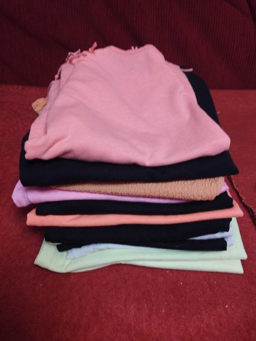 Продам пакет вещей для девочки 10 - 12 лет из 8 предметов. За 7000 тг.