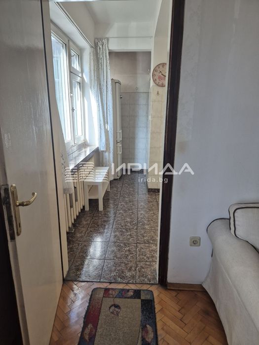 Просторен апартамент в кв. Яворов