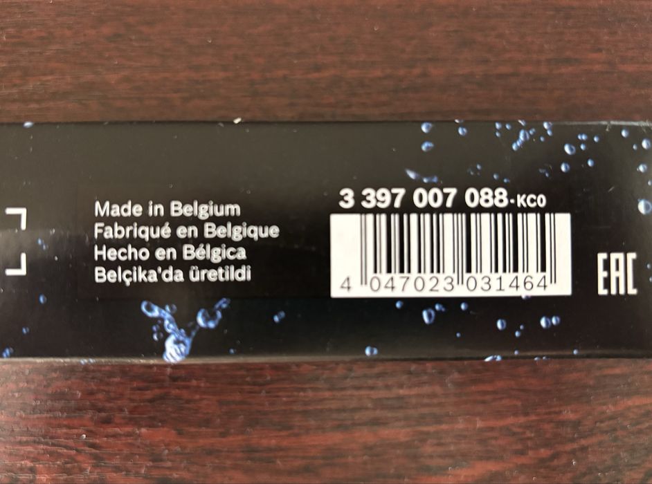 Продавам оригинални чистачки Bosch Aero Twin A 088 S Volvo V50