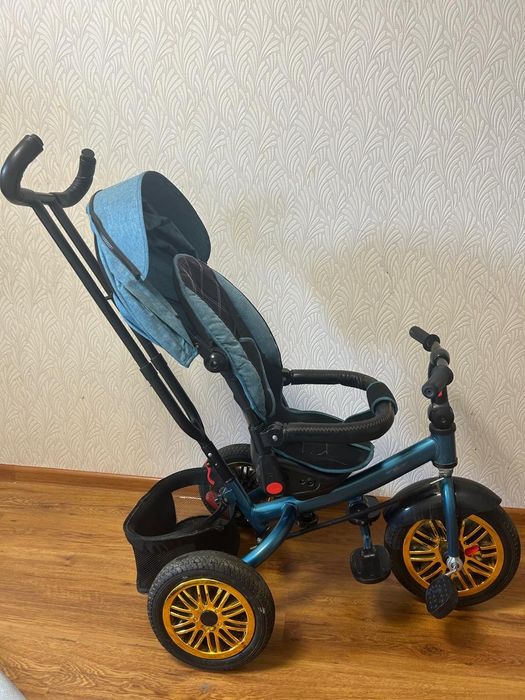 Велосипед для малышей с ручкой