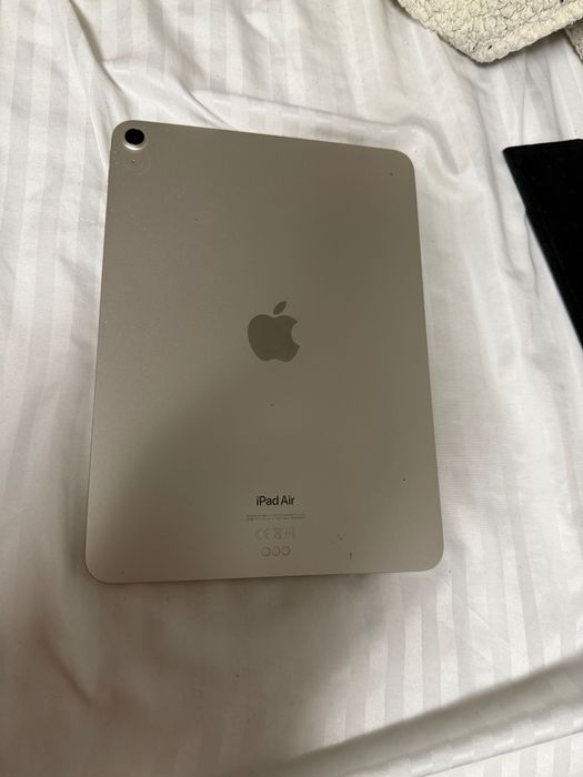 IPad air 5th generation wifi, 64gb , cu apple pencil 2nd gen Alba