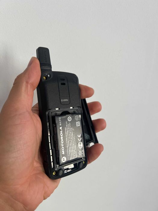 MOTOTROLA SL4000e UHF Radio! Noua!
