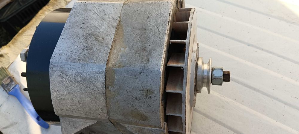 Продавам алтернатор 24волта/220ампера