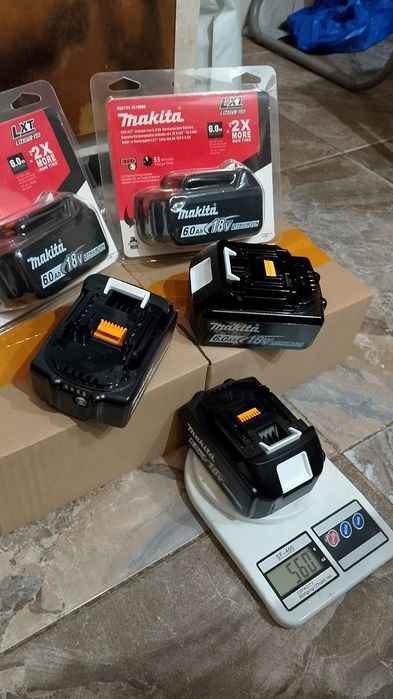 4 baterii Makita de 6A Noi