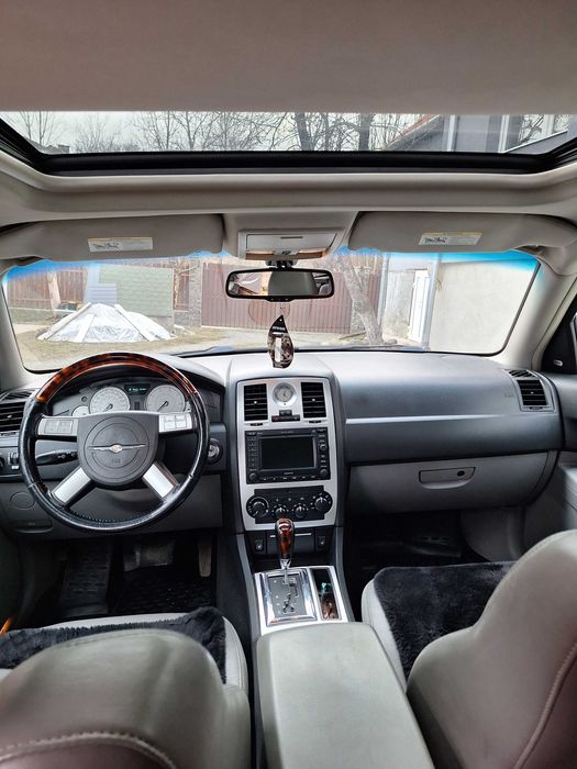 Vând Chrysler 300 C