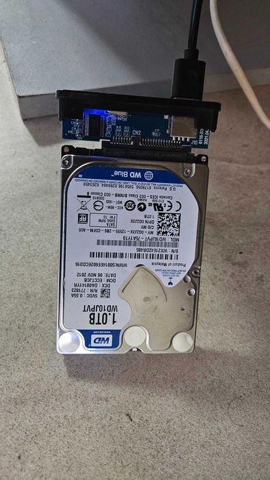 Продавам хаед диск за лаптоп 1TB