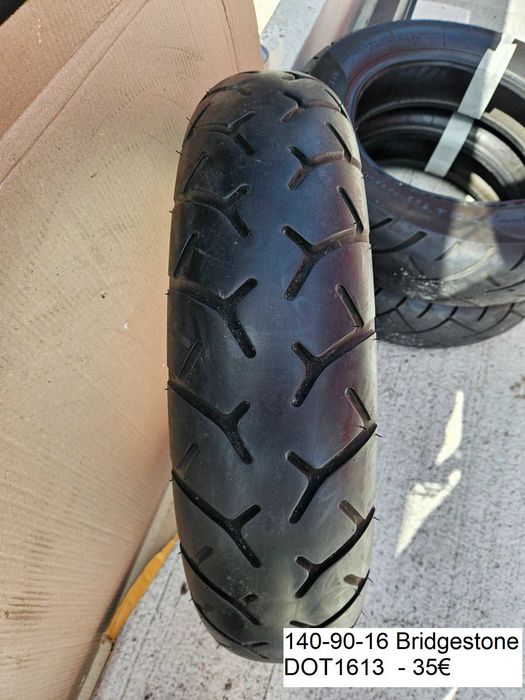 Мото гуми, различни размери.