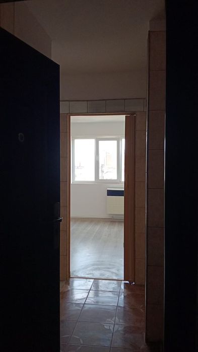Vand camera de camin/garsoniera Buzau,cu baie,bdul Aurel Vlaicu,bloc Triton